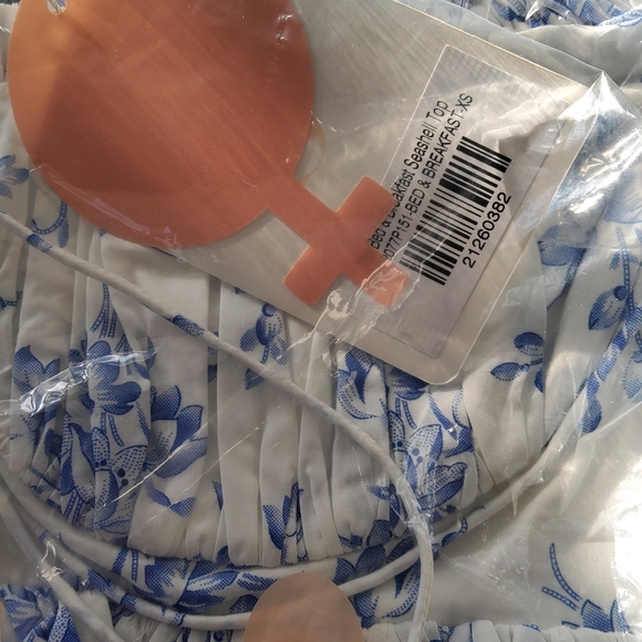 Selkie Seashell Top in Bed & Breakfast - Picture 6 of 12